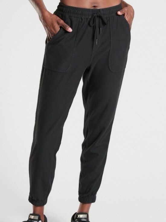 Athleta Pants - Athleta Black Fallaron Drawstring Joggers Sz 4